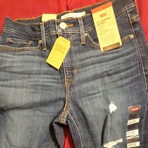 311 shaping skinny Levi's